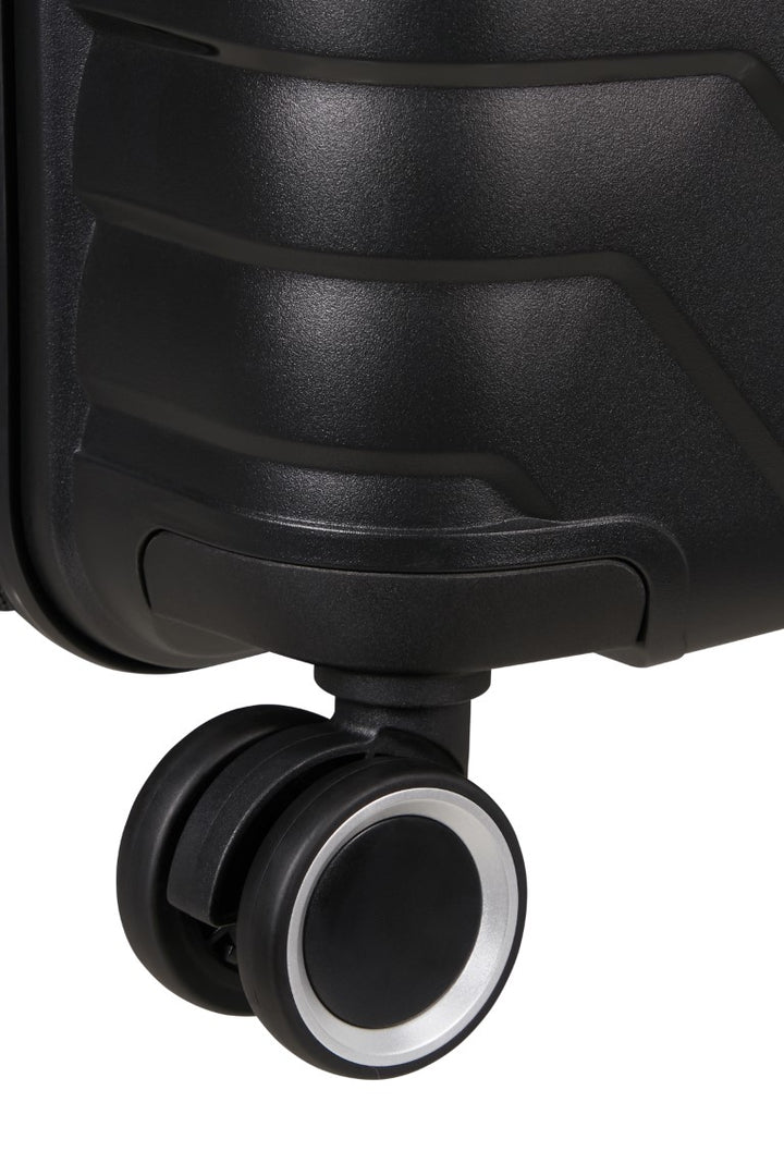 American Tourister Flytwist 67cm 4-Wheel Expandable Suitcase