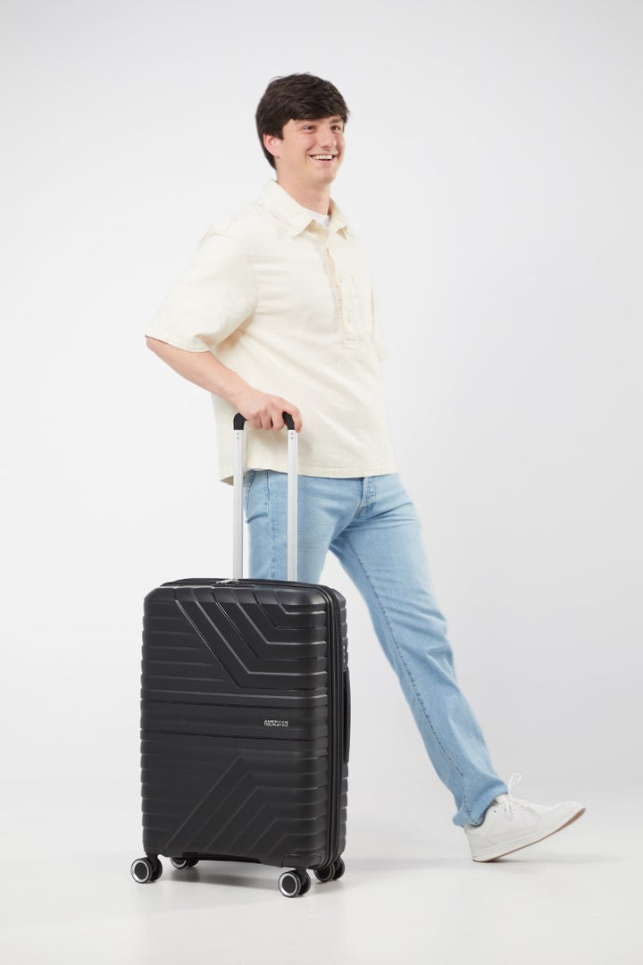 American Tourister Flytwist 67cm 4-Wheel Expandable Suitcase