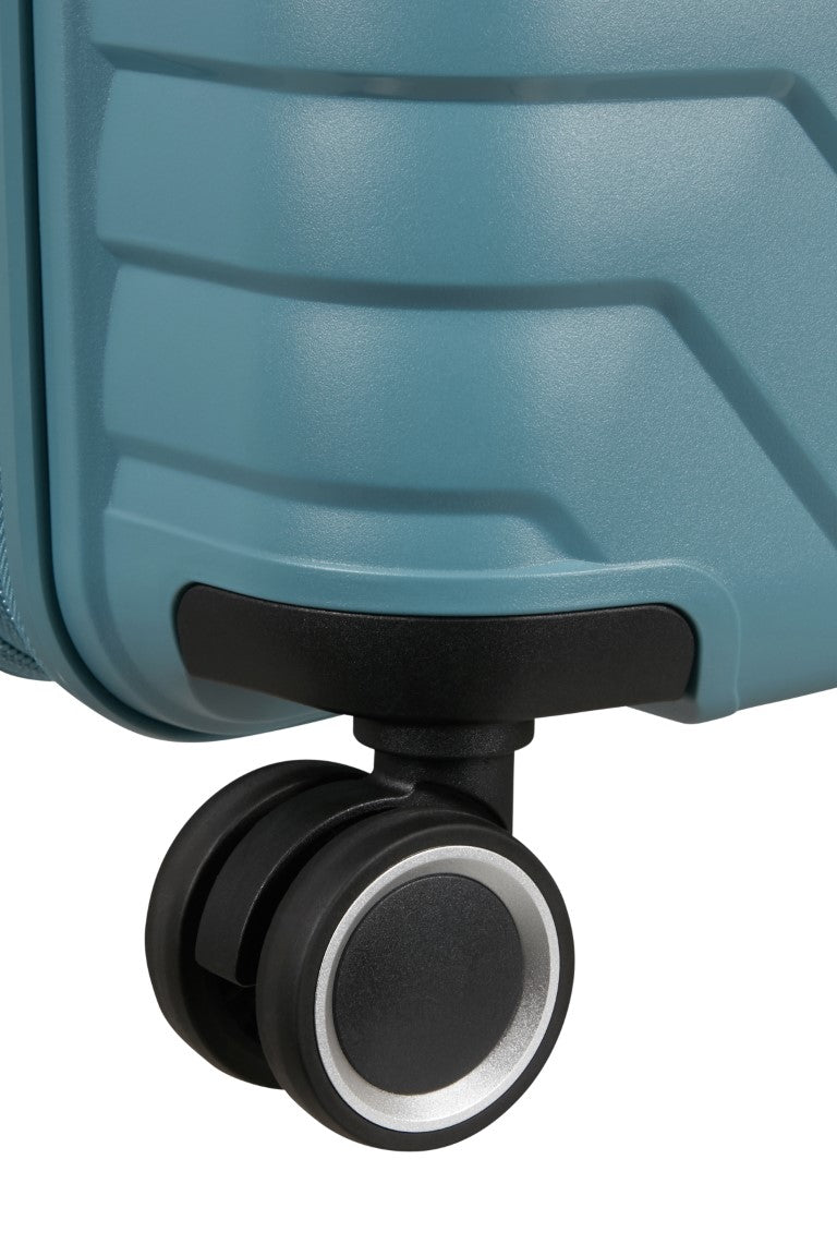 American Tourister Flytwist 67cm 4-Wheel Expandable Suitcase