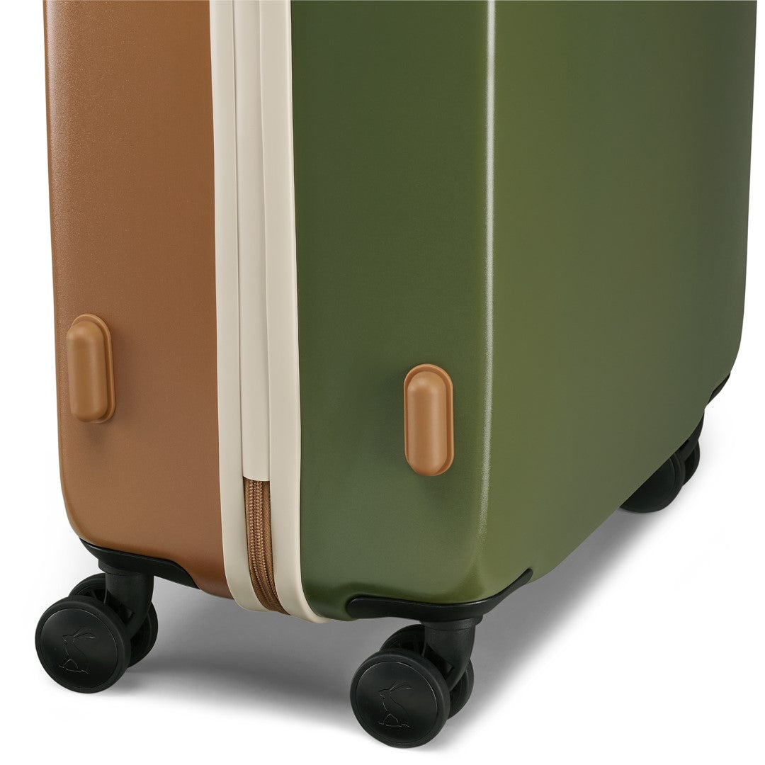 Joules Colour Block 66cm 4-Wheel Medium Suitcase