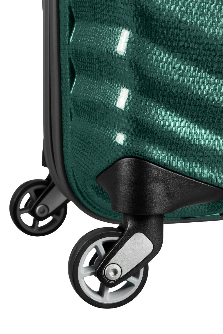 Samsonite Lite-Shock 69cm 4-Wheel Medium Suitcase