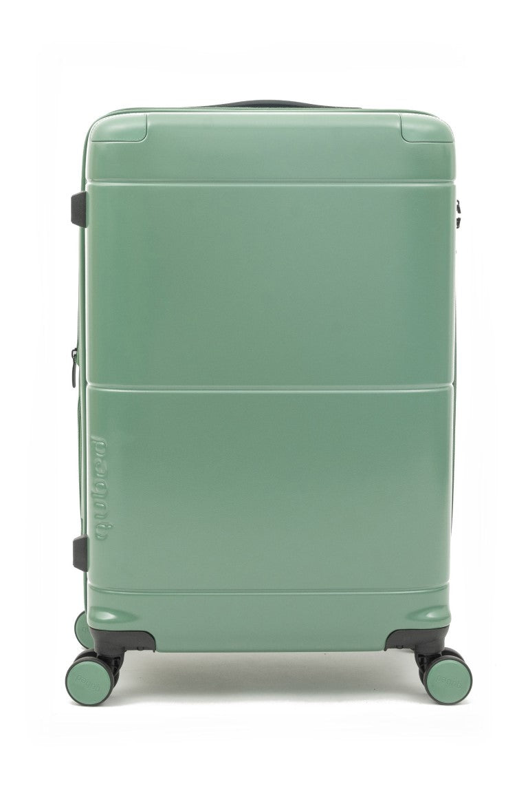 Qubed Nimbus 67cm Medium 4-Wheel Suitcase