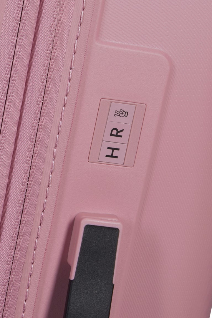 American Tourister DashPop 67cm 4-Wheel Expandable Suitcase