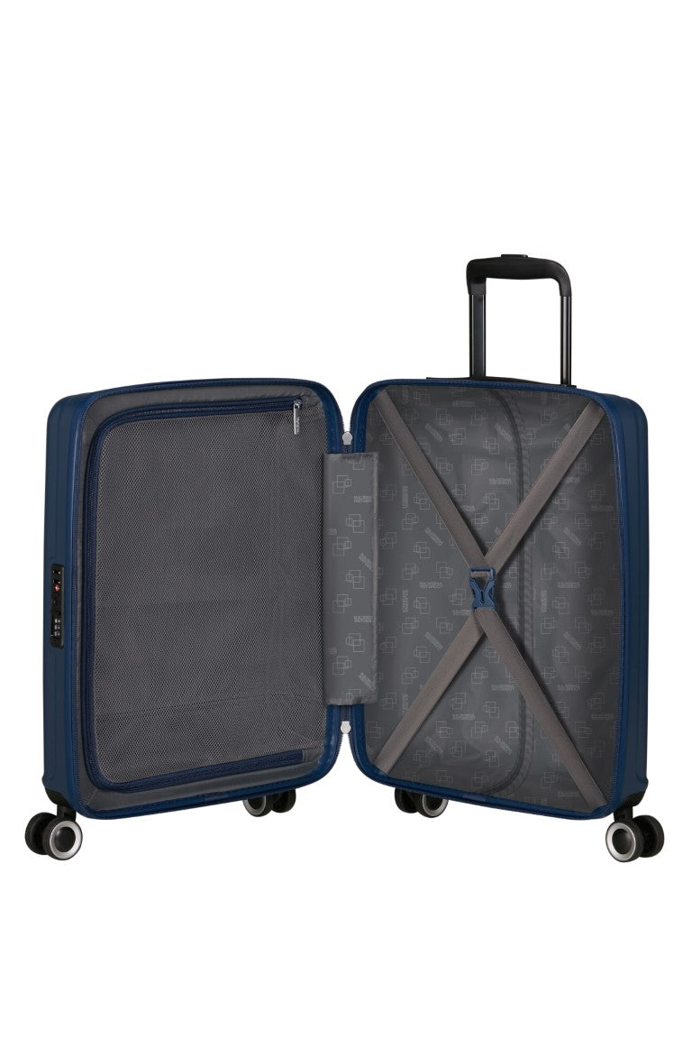 American Tourister Sunset Hills 3 Piece Suitcase Set