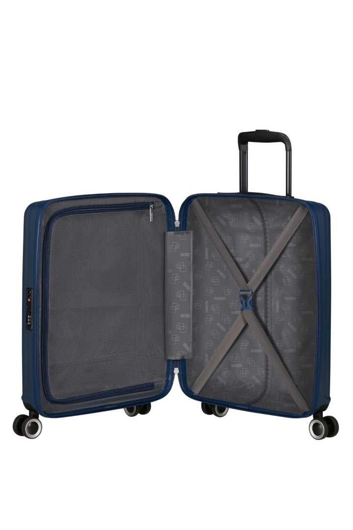 American Tourister Sunset Hills 3 Piece Suitcase Set