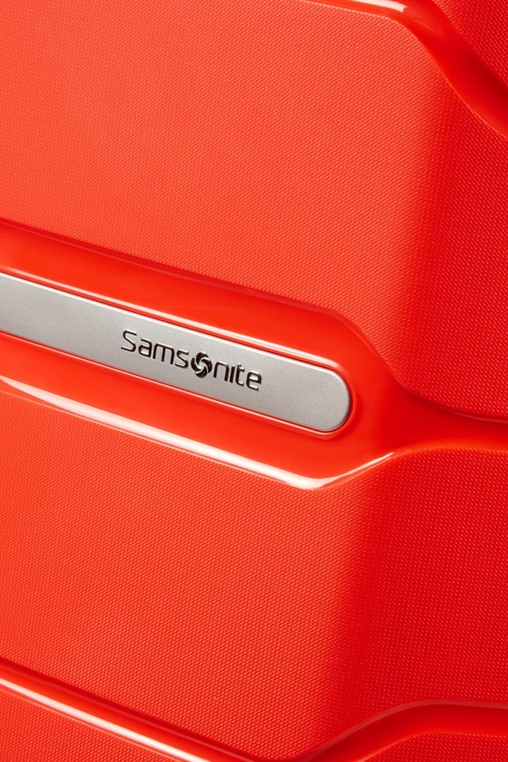 Samsonite Flux 81cm 4-Wheel Extra Large Suitcase