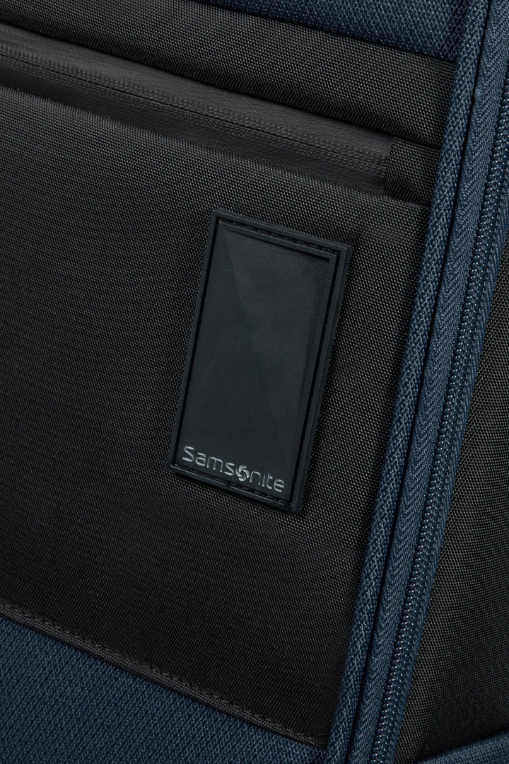 Samsonite Vaycay 77cm 4-Wheel Large Expandable Suitcase