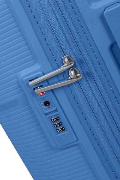 American Tourister StarVibe 67cm Medium 4-Wheel Expandable Suitcase