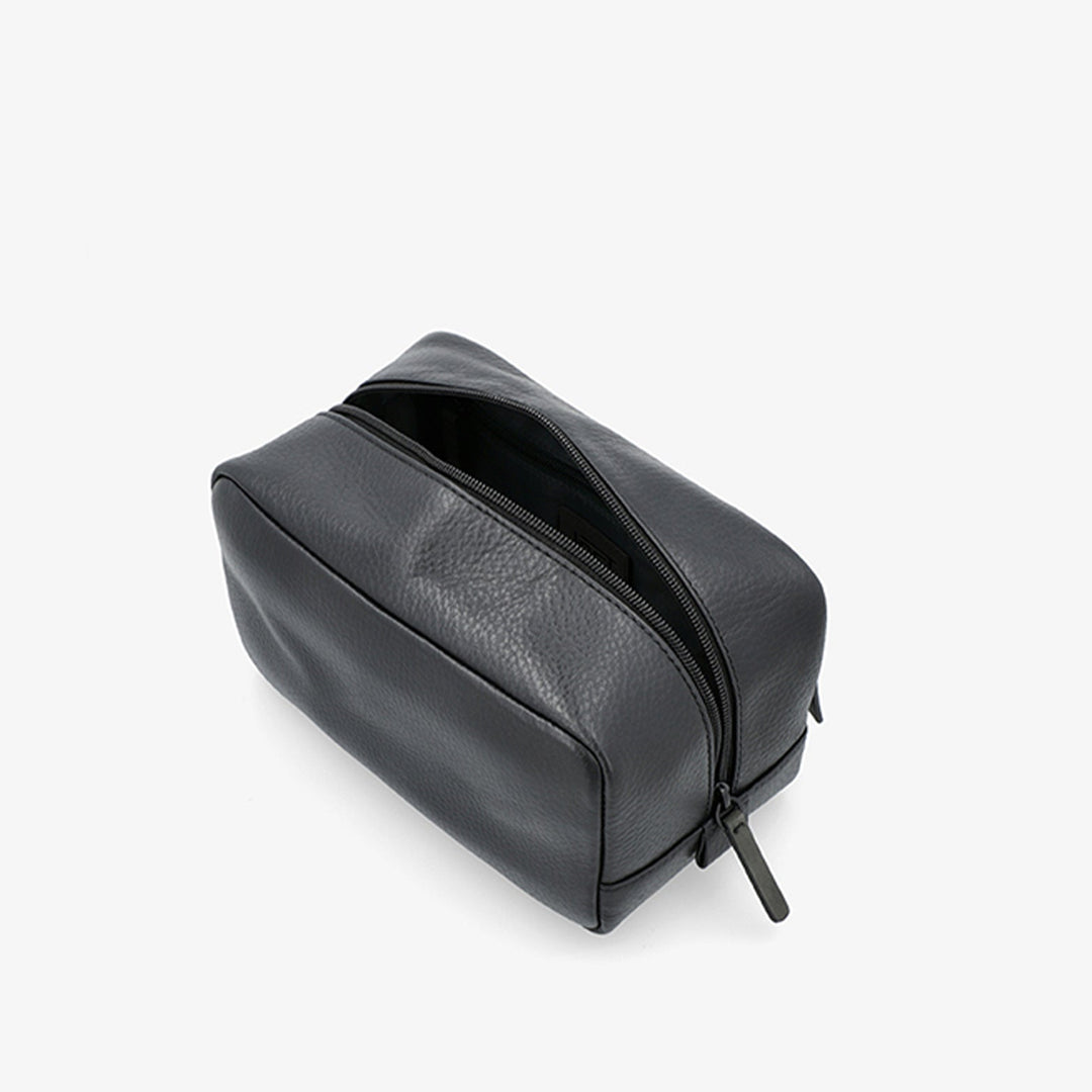 Jost Stockholm Leather Toiletry Bag