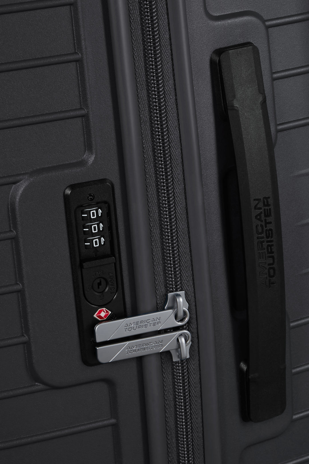 American Tourister Roadrush 3 Piece Suitcase Set