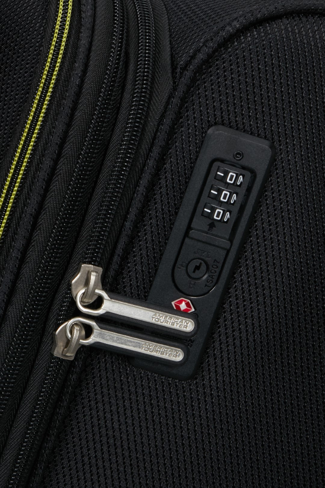 American Tourister Aktivus Expandable 3 Piece Suitcase Set