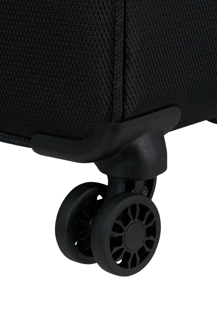 American Tourister Aktivus Expandable 3 Piece Suitcase Set