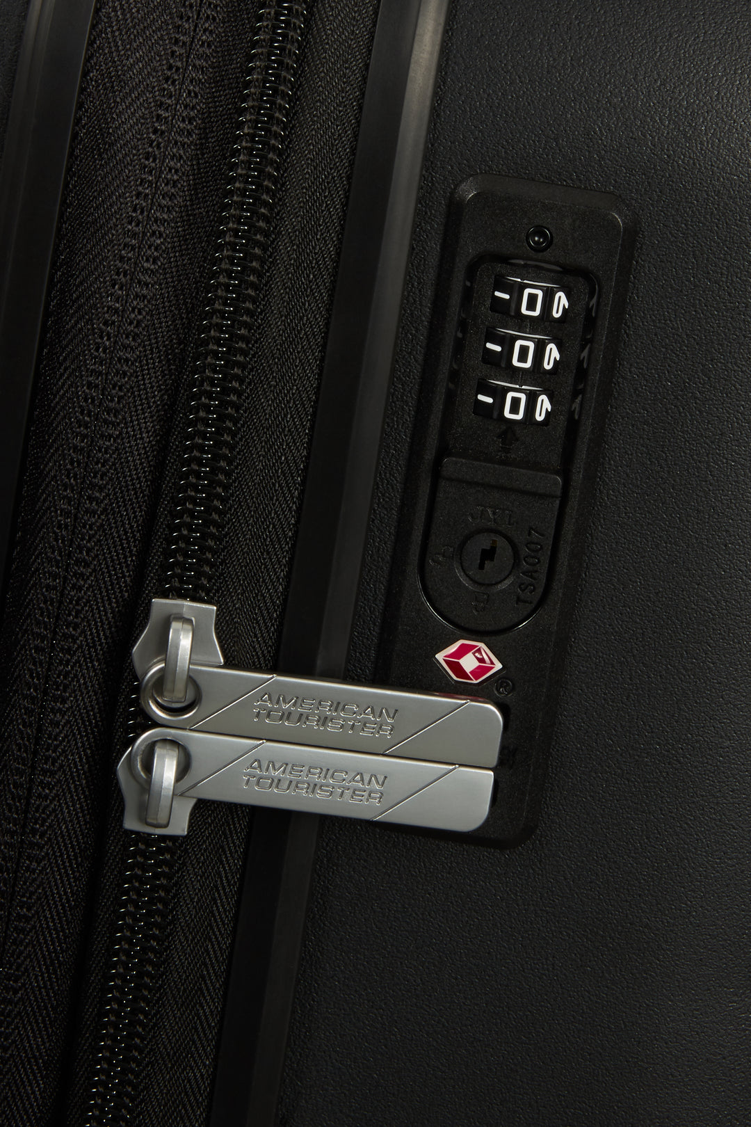 American Tourister Neovibe 55cm Spinner 4-Wheel Expandable Cabin Case