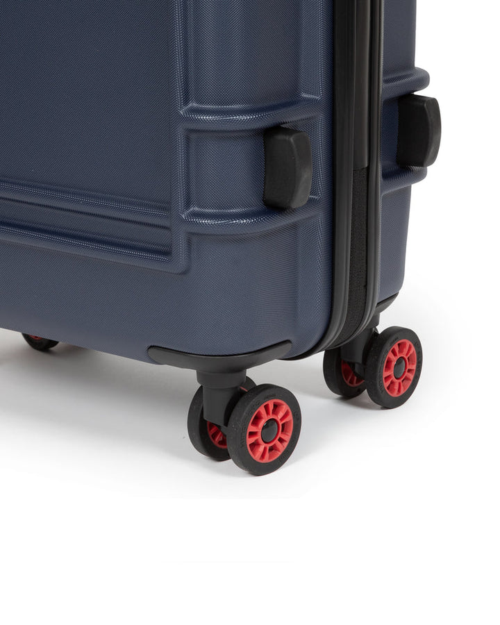 Eastpak Resist'R Zip 68cm 4-Wheel Medium Suitcase