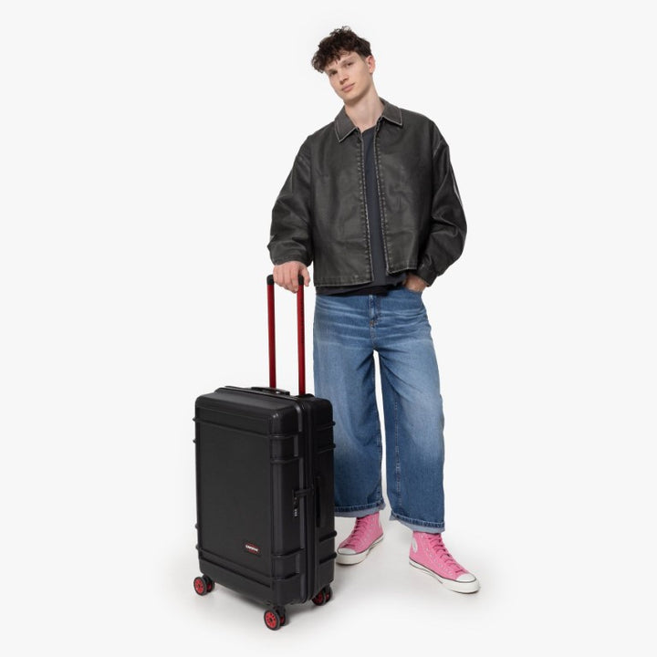 Eastpak Resist'R Zip 68cm 4-Wheel Medium Suitcase