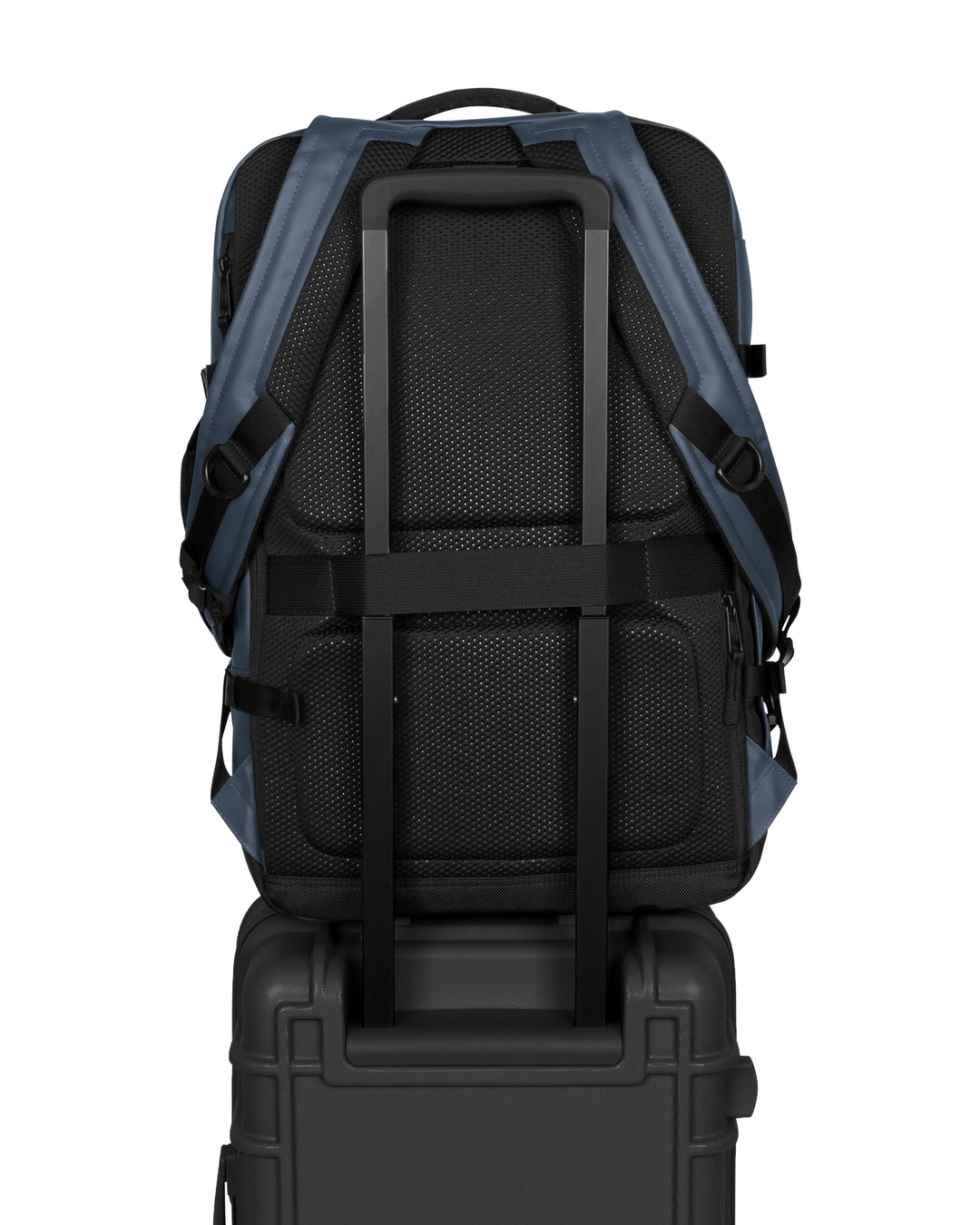 Eastpak Cnnct Travelpack 16" Laptop Cabin Backpack