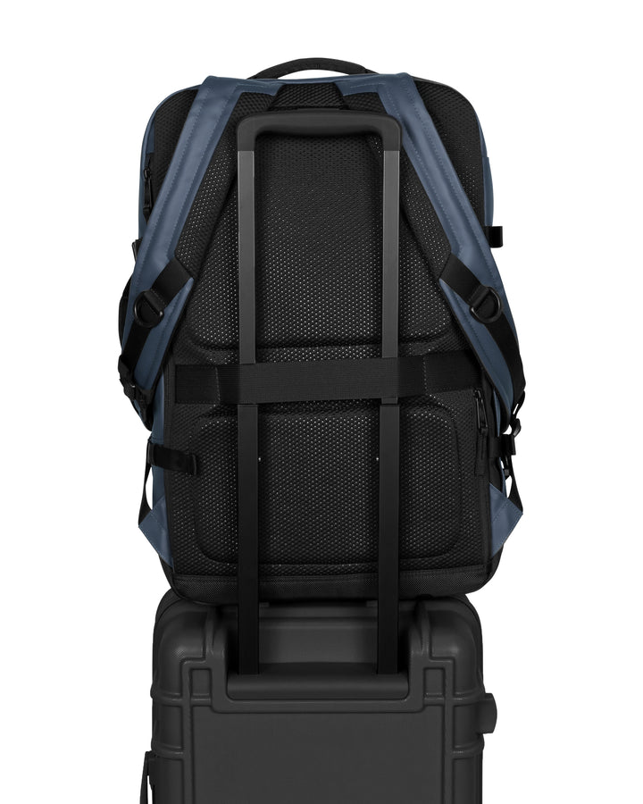 Eastpak Cnnct Travelpack 16" Laptop Cabin Backpack