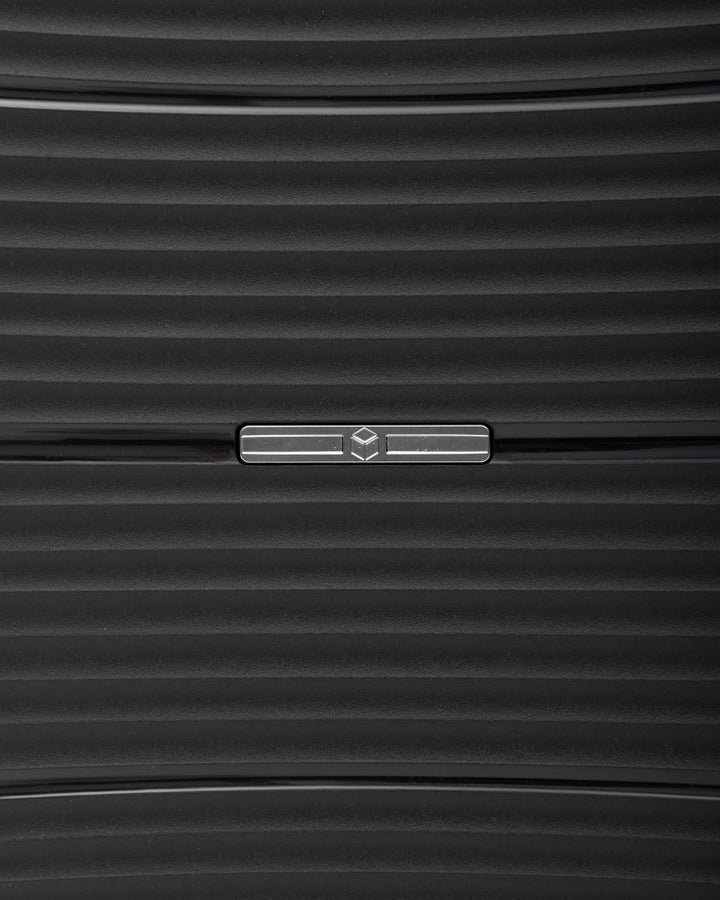 Qubed Data 3 Piece Suitcase Set