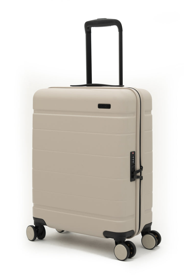 Qubed Roam 55cm 4-Wheel Cabin Case