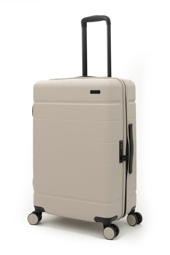 Qubed Roam 67cm 4-Wheel Medium Suitcase
