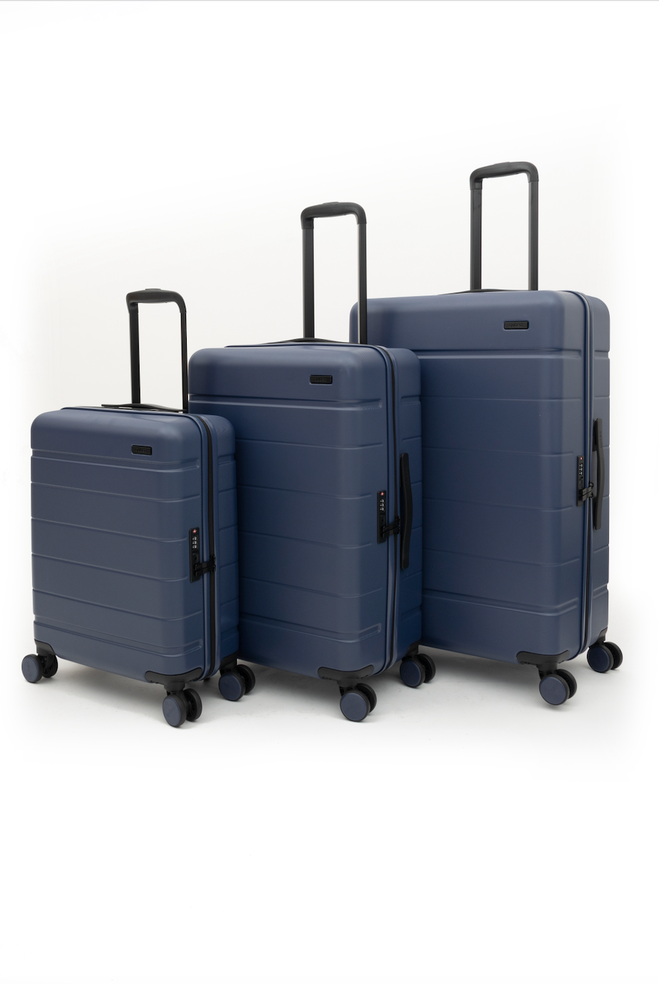 Qubed Roam 77cm 4-Wheel Large Suitcase