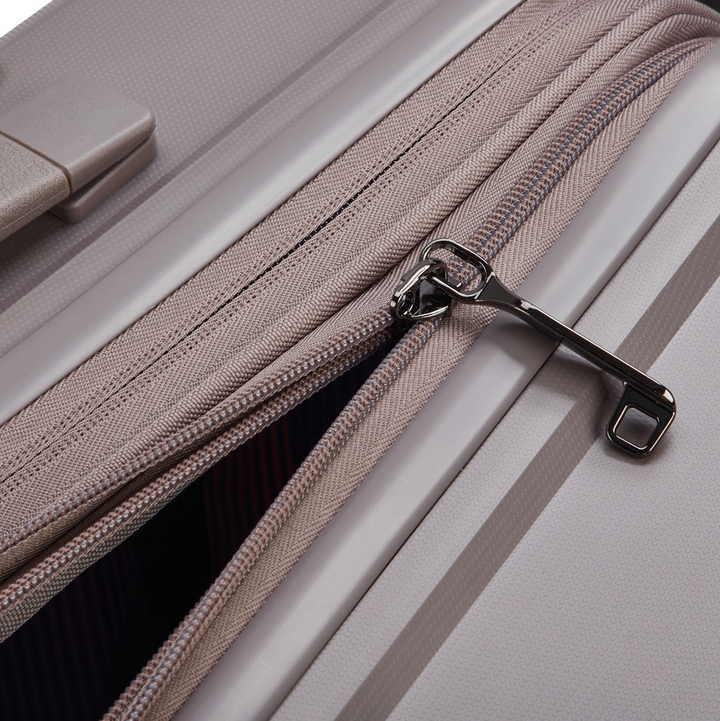 Delsey Lutece 69cm 4-Wheel Expandable Medium Suitcase