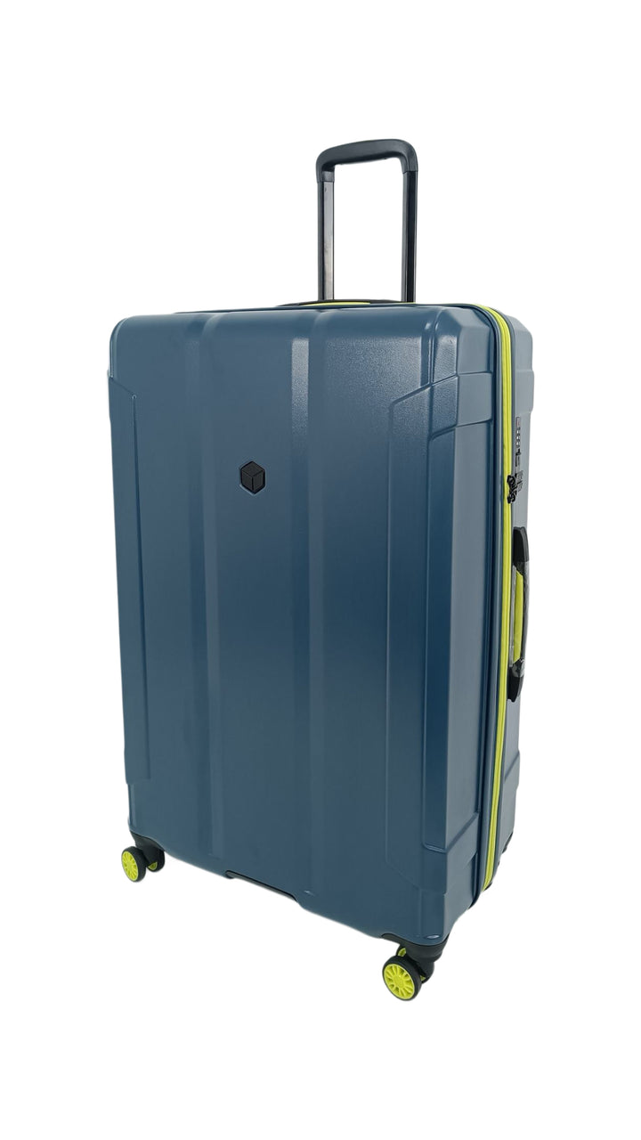 Qubed Armour 84cm 4-Wheel Expandable Extra Large Suitcase