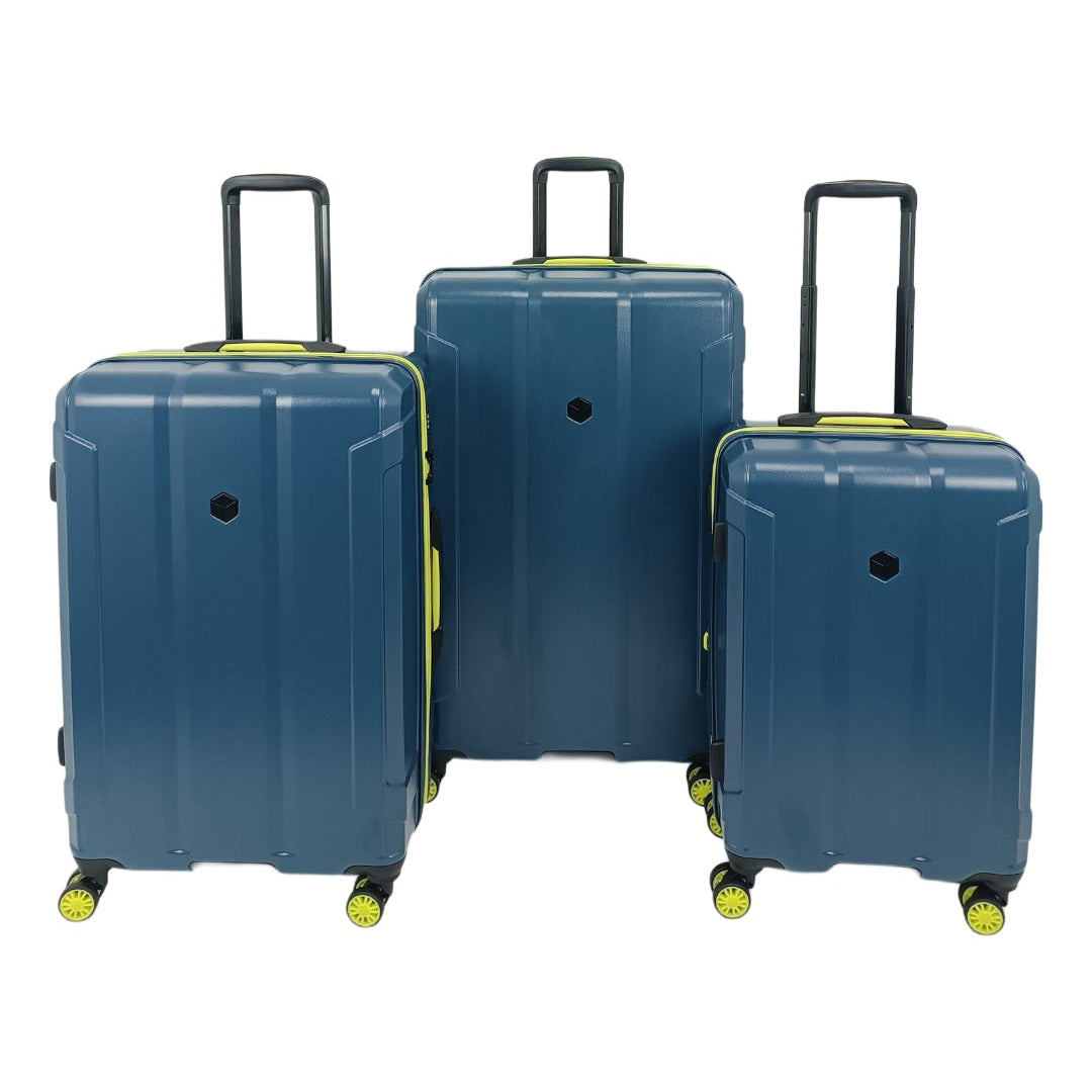 Qubed Armour 84cm 4-Wheel Expandable Extra Large Suitcase